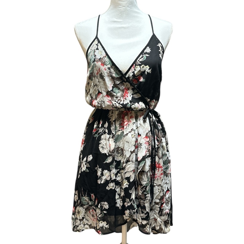 BOG Collective Floral Little Black Dress‎ - Picture 2 of 9